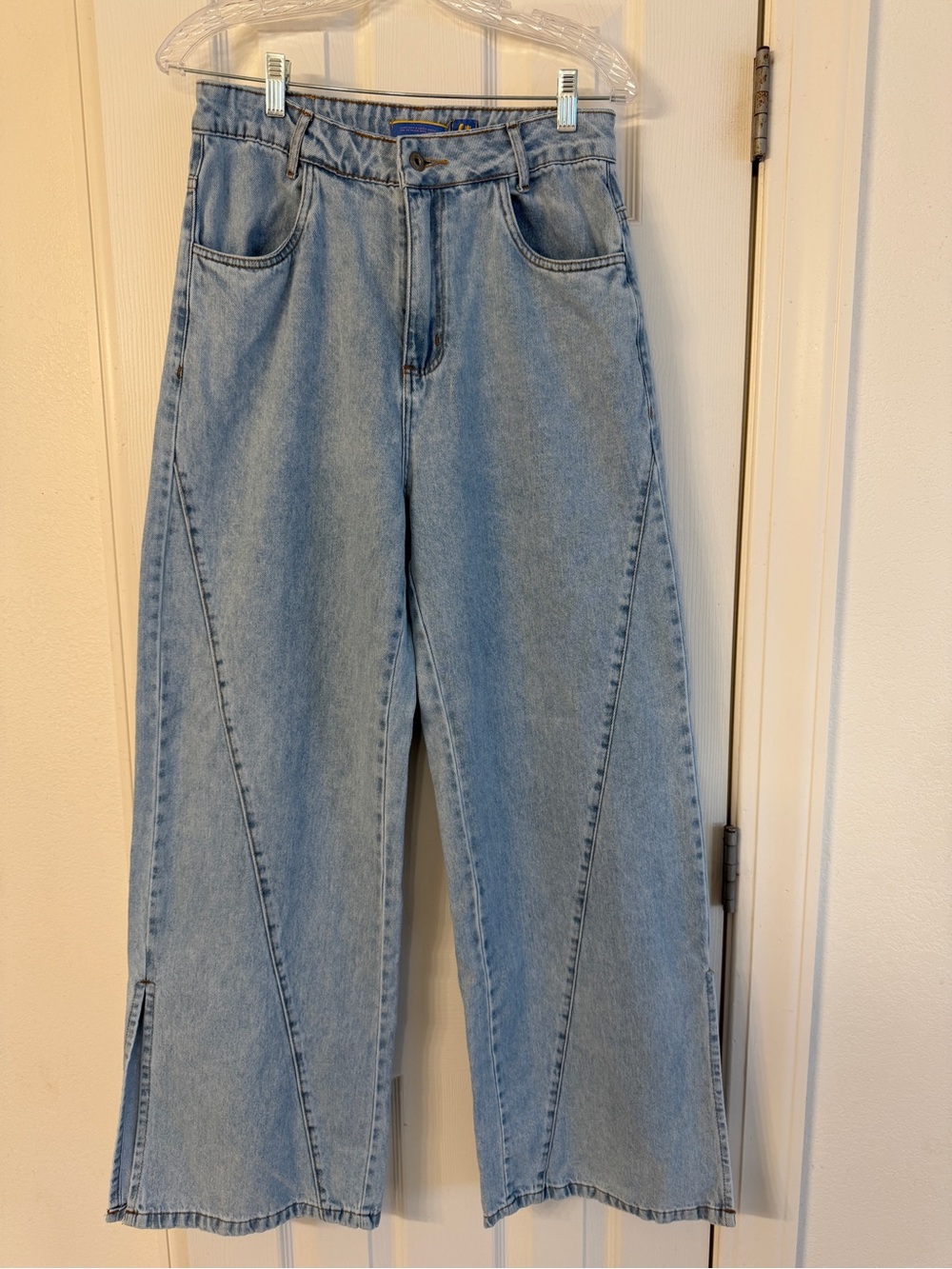 Lune Brazil Women’s Size 40 100% Cotton Light Wash Wide-Leg Jeans